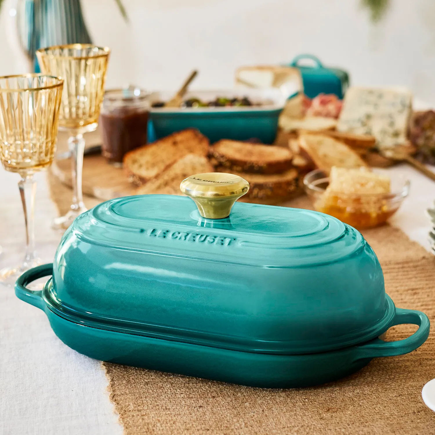Le Creuset Signature Oval Bread Oven, 1.5 qt.