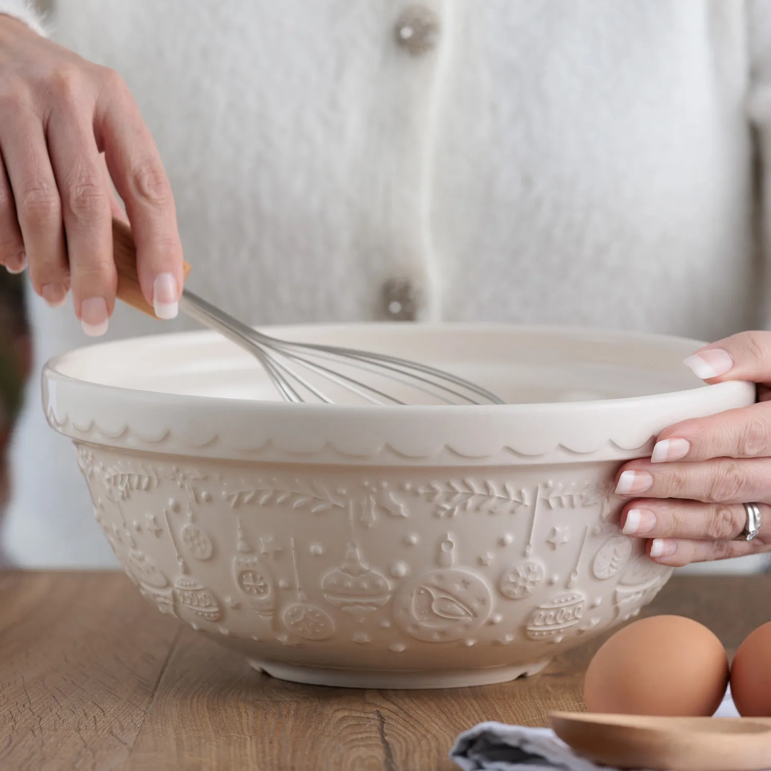 Mason Cash Deck The Halls Cream Mixing Bowl, 2.85 qt.