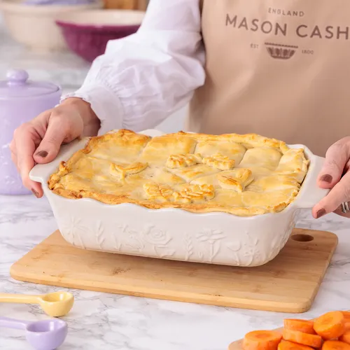 Mason Cash In the Meadow Medium Rectangular Baker