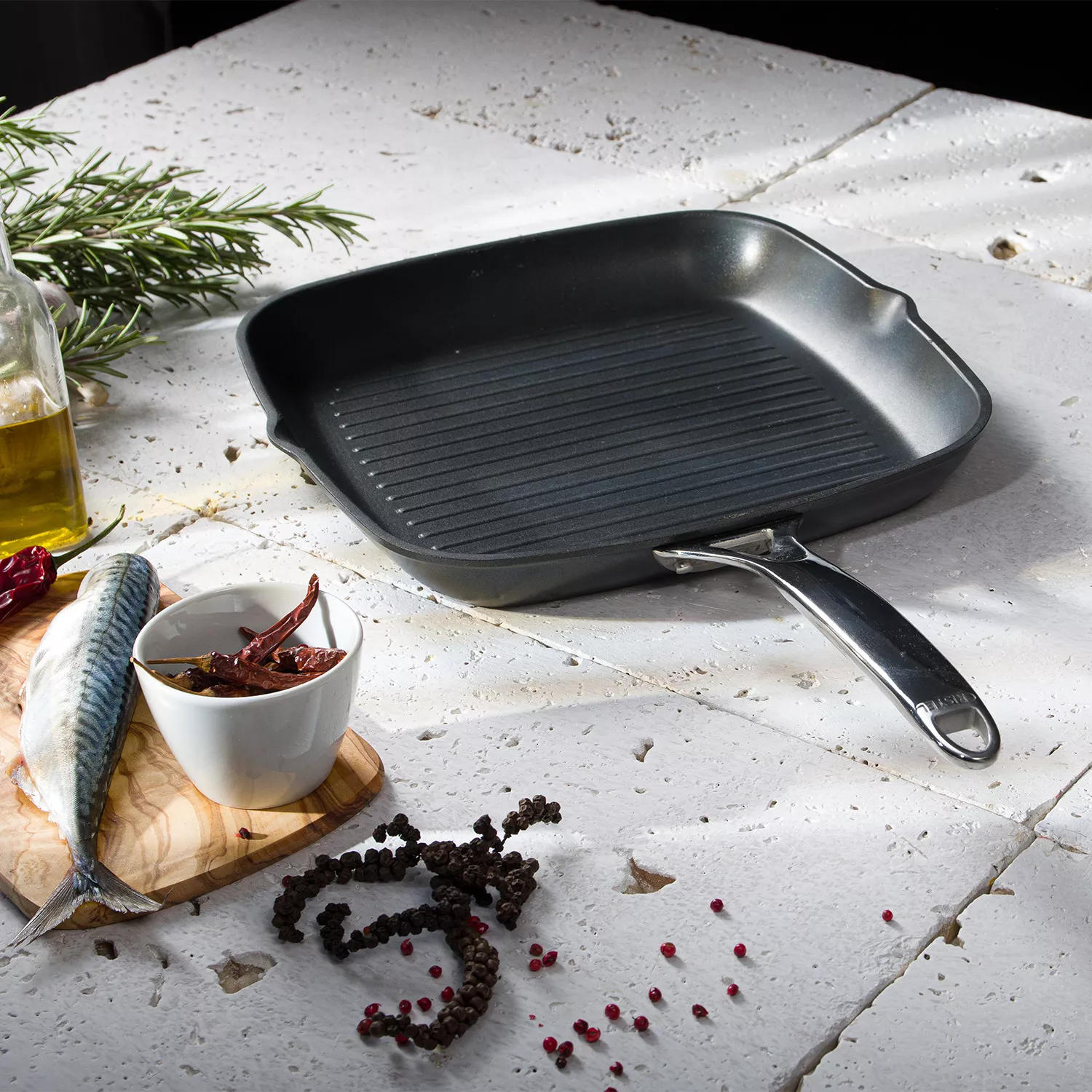 Outset Grill Skillet with Removable Handle, Non-Stick