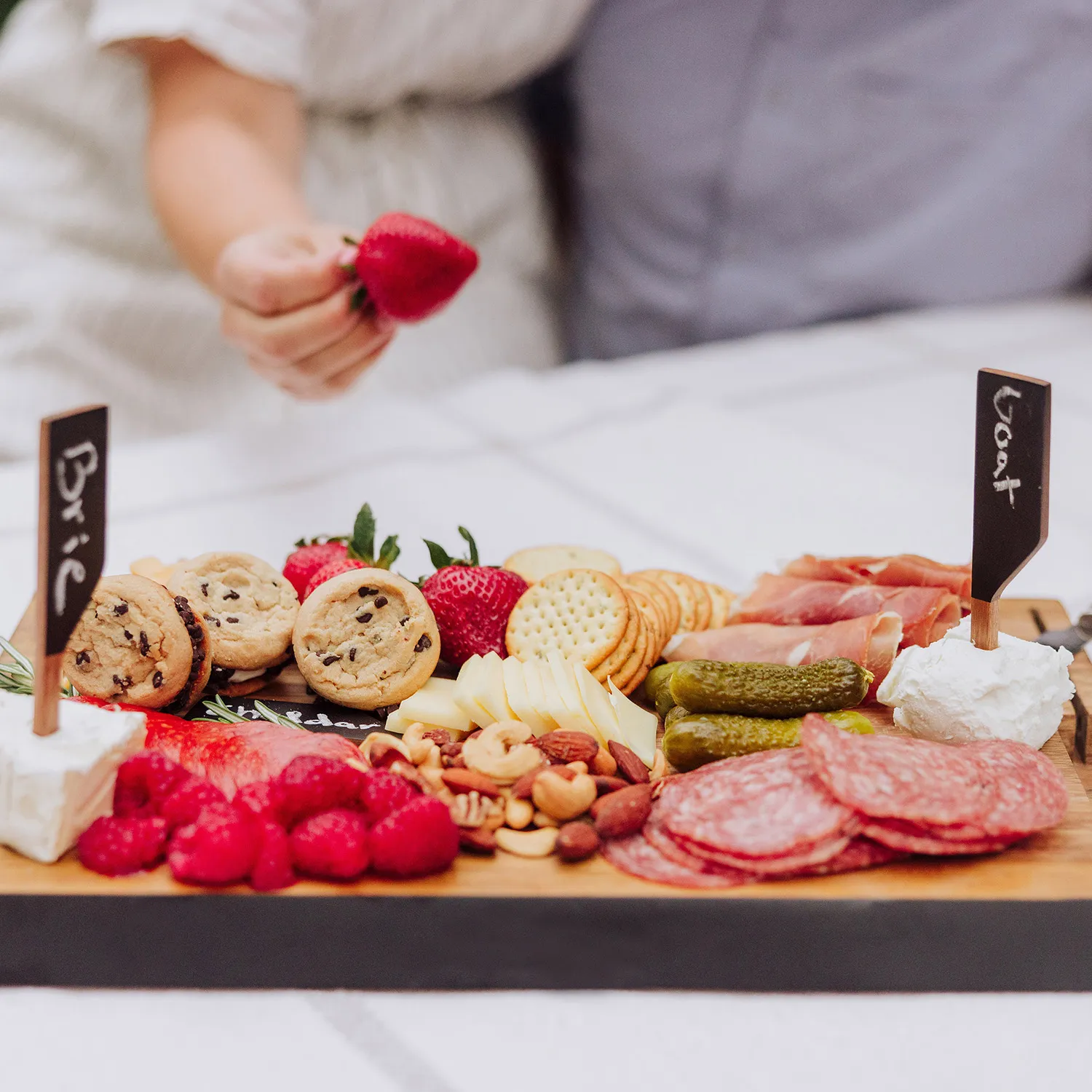 Picnic Time Formaggio Cheese Board & Tools Set