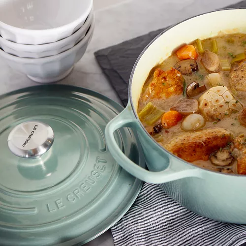 Le Creuset Signature Round Dutch Oven, 5.5 Qt.